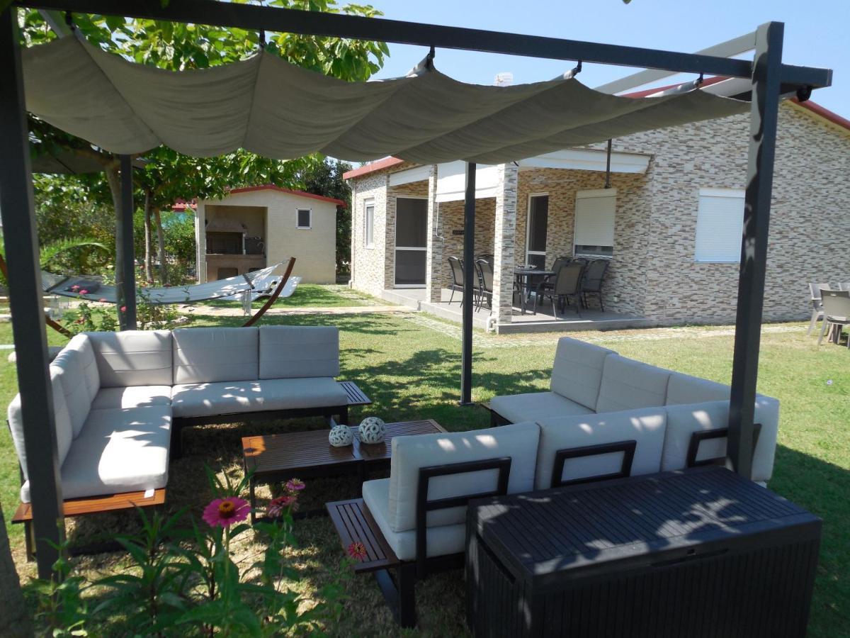 Costa Petra - Luxury Seaside Cottage With Garden - Vacation House For Families In Greece Неа-Мессагала Экстерьер фото