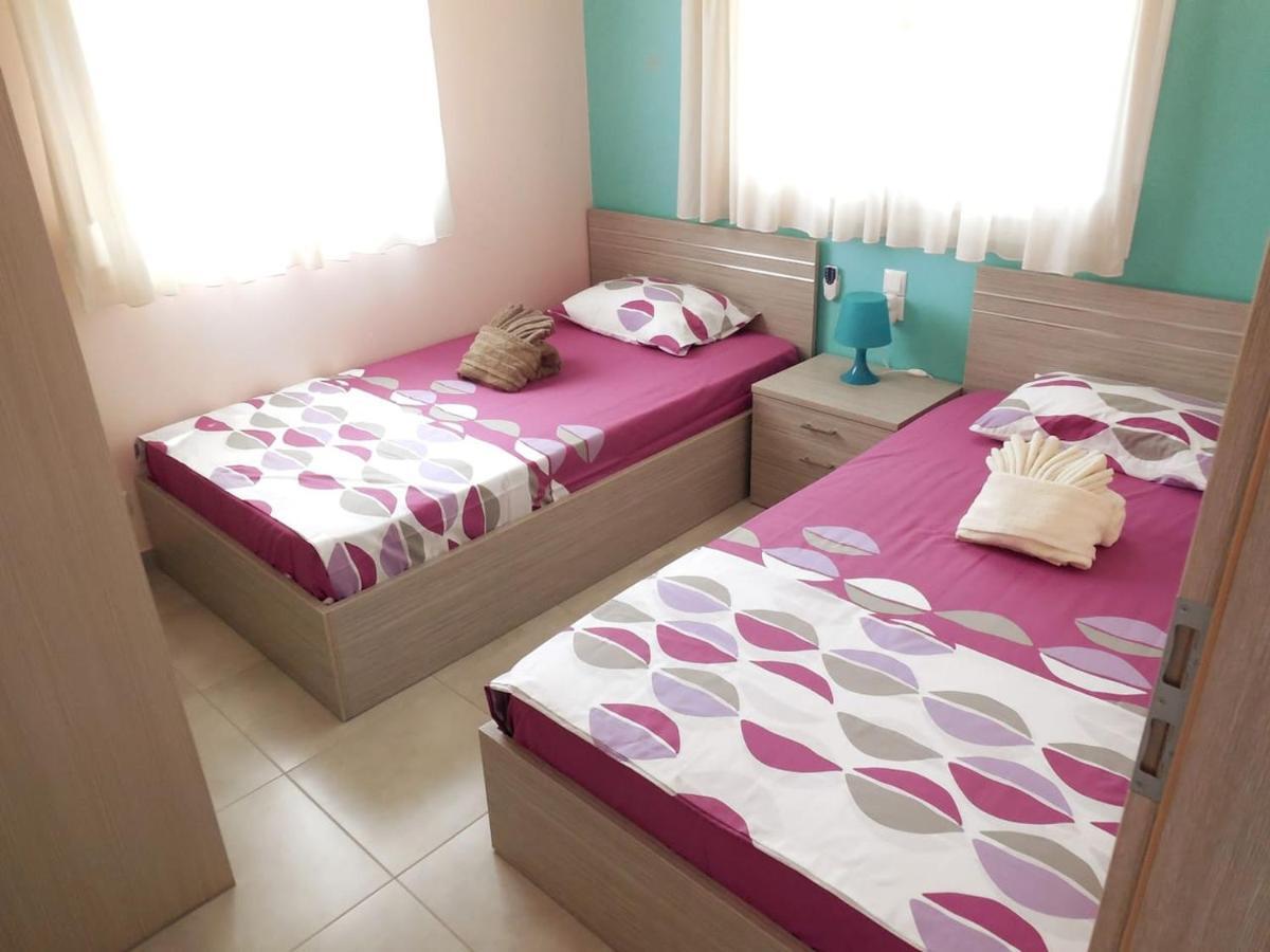 Costa Petra - Luxury Seaside Cottage With Garden - Vacation House For Families In Greece Неа-Мессагала Экстерьер фото